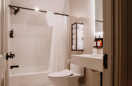 East Town Hotel | Dubbel Dutch