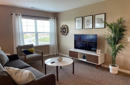 Tuttle West Apartment | Dublin 2BR | Pets OK | Golf sim + climbing wall