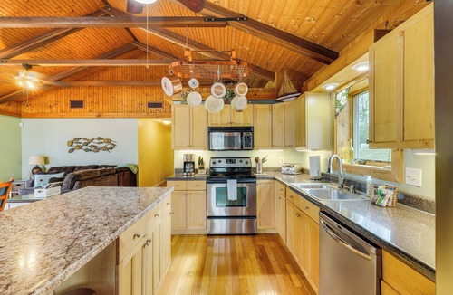 Piney Flats Cottage | 'duck and Bug's Cabin' on Boone Lake w/Boat Dock!