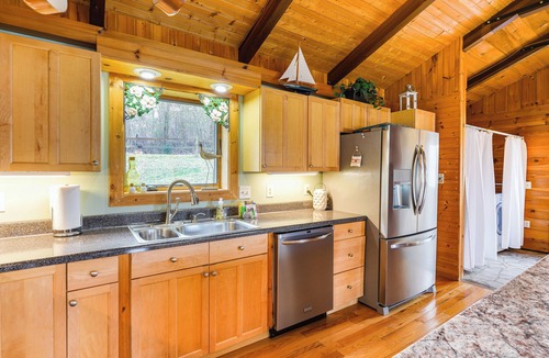 Piney Flats Cottage | 'duck and Bug's Cabin' on Boone Lake w/Boat Dock!