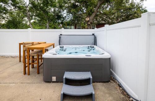 Duck House | Duck Resort with Ocean Views Pool HotTub Elevator