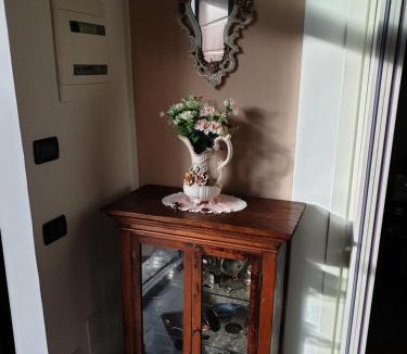 Fornole House | DUETERRE Room & Host