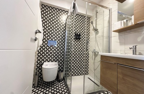 Kadikoy Hotel | Dugi Hotel