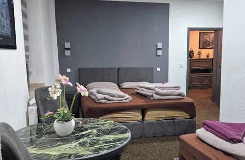 Mittelmeiderich Hostel | Duisburger Hostel