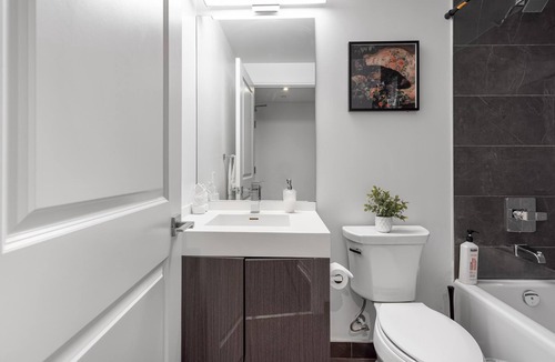 Garden District Hotel | Dundas District Suites