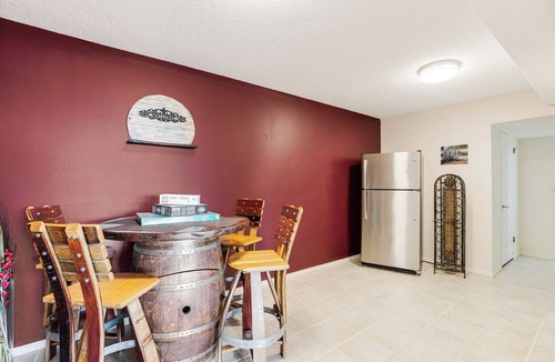 Dundee Condo | Dundee Hills Horizon | 2BR Suite, Hot Tub & Views