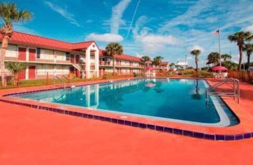 Haines City Apartment | Dundee | King Bed Non Smoking
