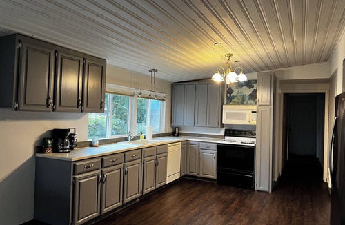 Lakeside House | DUNE ACCESS Cozy and Charming 2bdrm Home in Lakeside