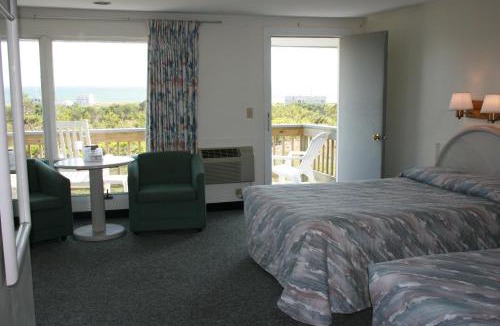 North Truro Hotel | Dune Crest Hotel