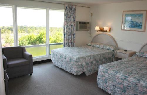 North Truro Hotel | Dune Crest Hotel