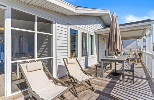 Holden Beach House | Dunebug Cottage 319 Sandpiper Lane home