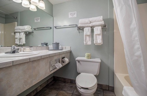 Silver Lake Hotel | Dunes Waterfront Resort