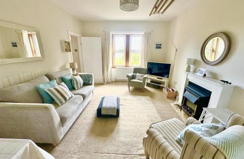Tarbert House | Dunmore Cottage