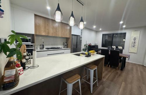 Eastern Beach House | Duo Duo