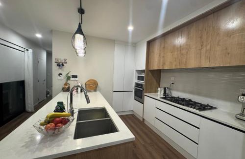 Eastern Beach House | Duo Duo