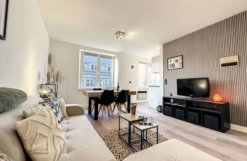 Han-sur-Lesse Apartment | Duplex à 2 min du Départ du Parc Animalier et Grottes , Idéal Pour les Familles
