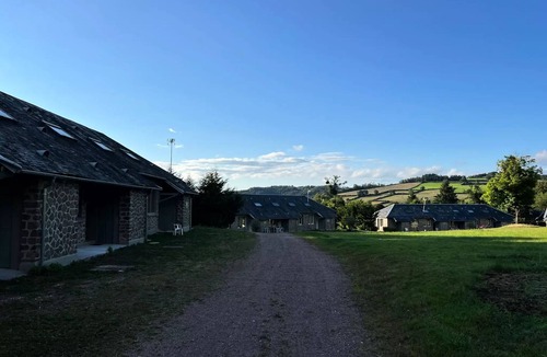 Montigny-en-Morvan Apartment | Duplex - 1 bedroom mezzanine Douglas 5 persons