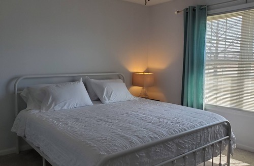 Sidney Apartment | Duplex 2 bdrm, 1 bath, 1 car garage.
