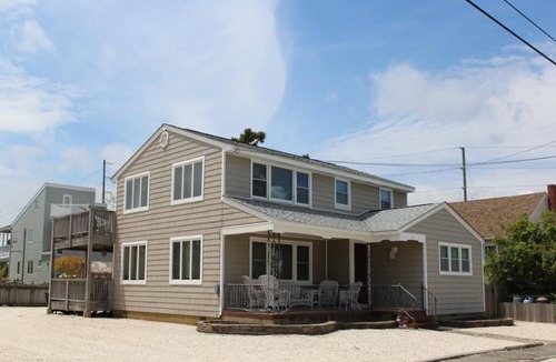 North Beach Haven House | Duplex 2nd fl; Beach Badges; Oceanside; Outdoor Shower; WiFi 40795