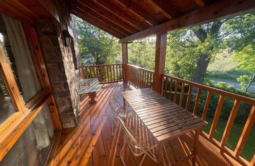Guils de Cerdanya Apartment | Duplex 3 Bed Rustic Style, Fireplace, Terrace & Cadí Views