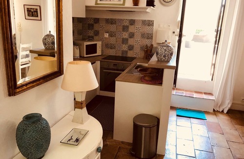 Saint-Paul-de-Vence Cabin | Duplex apartment in luxury villa