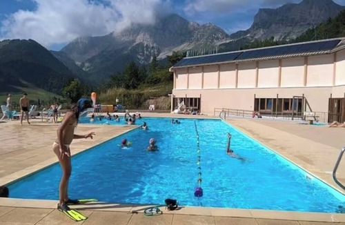 Gresse-en-Vercors Apartment | Duplex apartment with mountain views and swimming pool