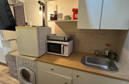 Tea Green House | Duplex apartment 3 Minute drive to Luton Airport