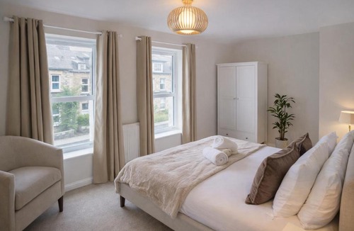 Harrogate Apartment | Duplex Apartment - Central Harrogate Apartment