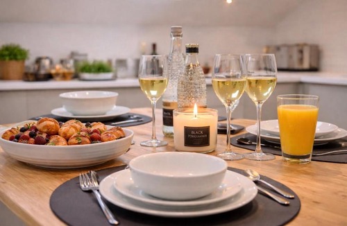 Harrogate Apartment | Duplex Apartment - Central Harrogate Apartment