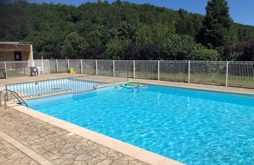 Saint-Jacques-d'Ambur Condo | Duplex avec Kitchenette | Vue Lac + Accès Piscine