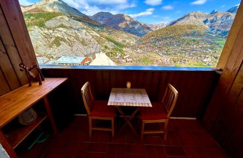 Allos le Seignus Apartment | Duplex avec vue exceptionnelle parking et wifi gratuit