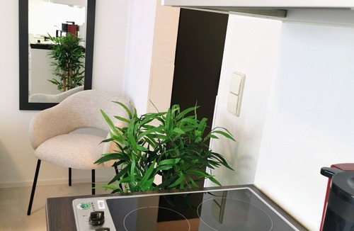 Sindelfingen Apartment | Duplex-Comfort-Private Bathroom-Küchenzeile