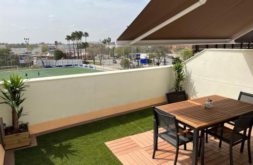 Dos Hermanas Apartment | Duplex con terraza privada y parking a 15 minutos de Sevilla