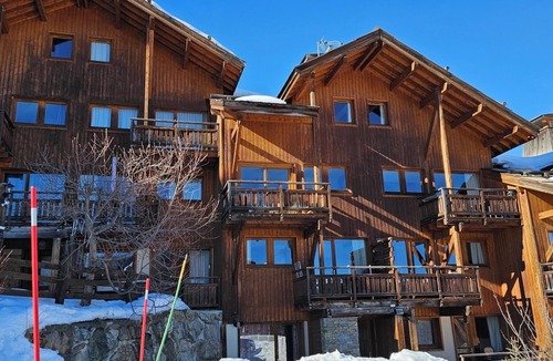 Puy-Saint-Vincent Apartment | Duplex des Ecrins T5, skiing at the foot of the slopes, hiking and nature in summer and winter