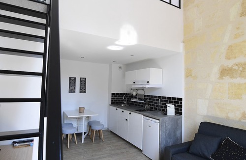 Bordeaux Sud Apartment | ★ DUPLEX ★ DESIGN ★ PARKING (optional) ★ SWEETHOMEBORDEAUX