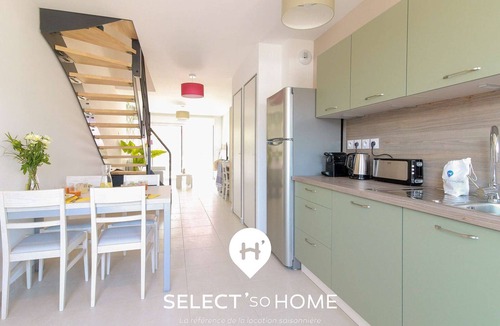 La Faviere Apartment | Duplex for 6 - Linens included - Pets allowed
