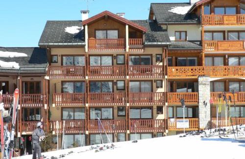 Saint-Martin-de-Belleville Apartment | Duplex lumineux au pied des pistes avec balcon, 6 personnes - FR-1-344-252
