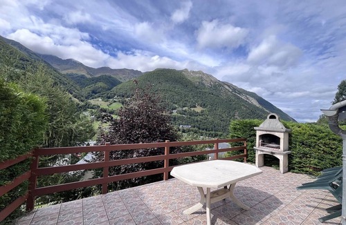 Cauterets Apartment | Duplex in Cauterets: terrace, barbecue, 2 br