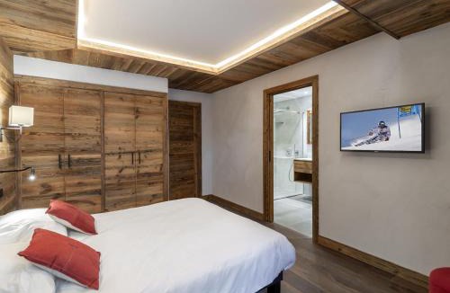 Meribel Village Apartment | Duplex moderne avec jacuzzi et animaux admis - FR-1-566-2
