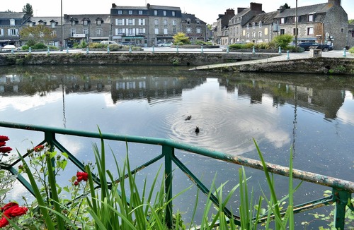 Plancoet Apartment | Duplex Plancoët - Pour 4p, à 15 min de la plage