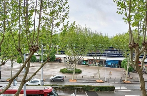 Clermont-Ferrand Apartment | Duplex Republique YourHostHelper