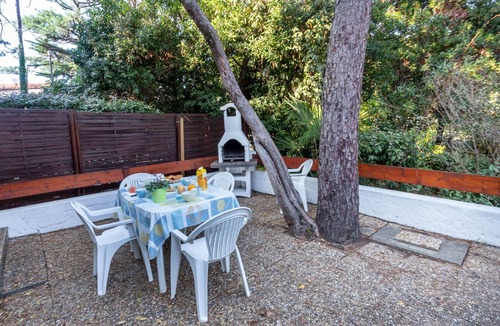 Seignosse Apartment | Duplex Studio under the Pines near the Beach