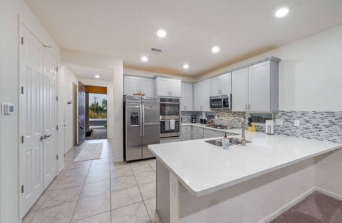 Casas Adobes House | Duplex-Style House/Split/Office/3 BR 3 BA