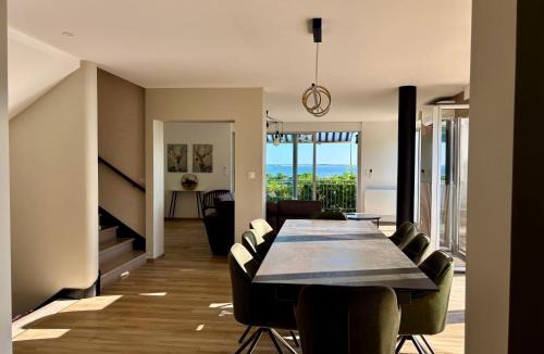La Celle-sous-Gouzon Apartment | Duplex vue mer,direct plage