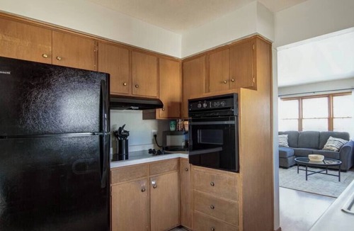 Des Moines House | Duplex with Queen Beds Minutes from Drake