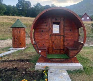 Virak Ski Chalet | Durmitor Barrels