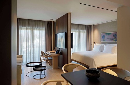 Glyfada Hotel | Dusit Suites Athens