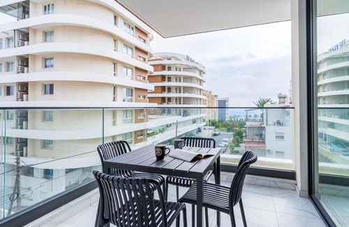 Larnaca Apartment | Dusk - Harmonic Studio by Plus 49 in Mackenzie