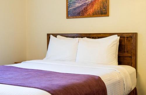 North River Hotel | Dutch Inn