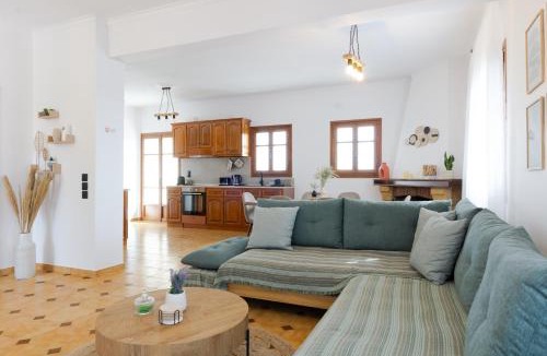 Svoronata Apartment | Dvillas